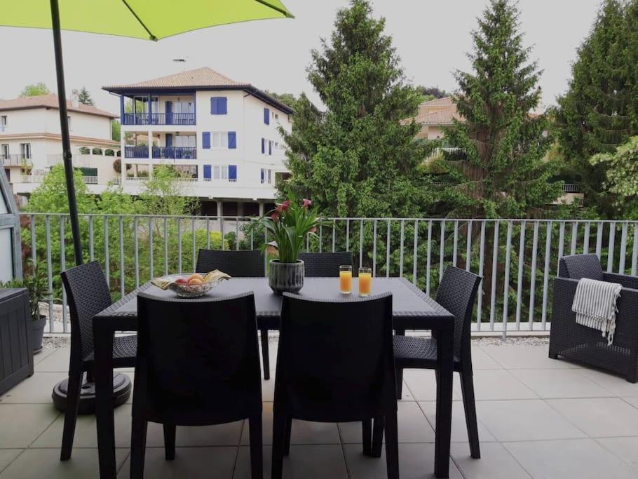 Bide Ona - Centre - Terrasse - Parking Appartement Bayonne Buitenkant foto